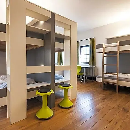 Hostel - Youth